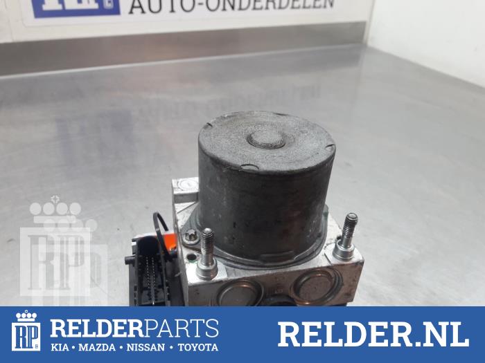Gebruikte ABS Pomp Nissan Primera (P12) 1.6 16V Prijs € 45,00 Margeregeling aangeboden door Relder Parts B.V.