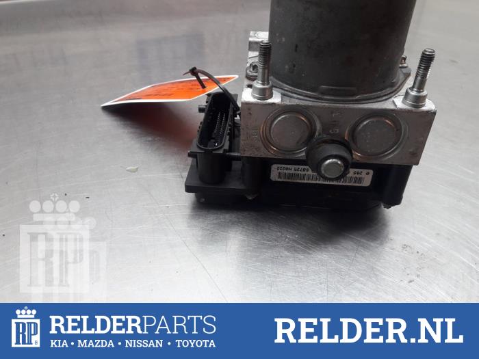 Gebruikte ABS Computer Nissan Primera (P12) 1.6 16V Prijs € 45,00 Margeregeling aangeboden door Relder Parts B.V.