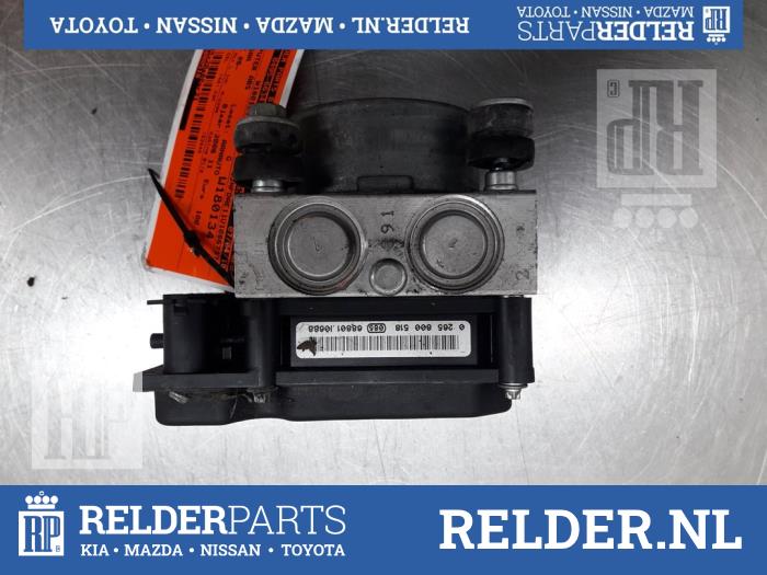 ABS Computer van een Nissan Note (E11) 1.5 dCi 86 2006