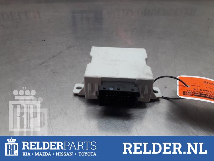 Gebruikte Computer Diversen Toyota Avensis Wagon (T25/B1E) 2.2 D-4D 16V Prijs € 90,00 Margeregeling aangeboden door Relder Parts B.V.