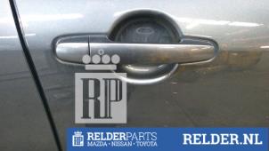 Gebruikte Deurgreep 4Deurs rechts-voor Toyota RAV4 (A3) 2.0 16V Valvematic 4x2 Prijs € 23,00 Margeregeling aangeboden door Relder Parts B.V.