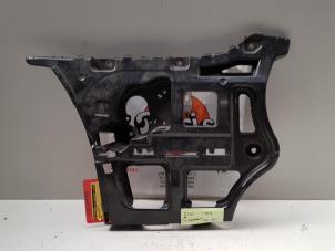 Gebruikte Bumpersteun links-achter BMW 3-Serie Prijs € 25,00 Margeregeling aangeboden door Baris Schiedam