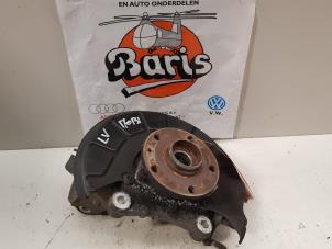 Gebruikte Fusee links-voor Volkswagen Passat Variant (365) 1.6 TDI 16V Bluemotion Prijs € 40,00 Margeregeling aangeboden door Baris Schiedam