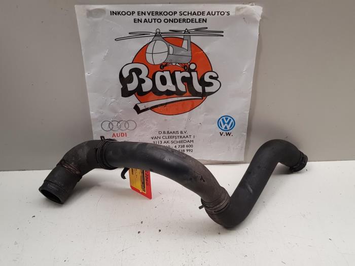 Gebruikte Intercooler Buis Volkswagen Polo IV (9N1/2/3) 1.4 TDI 75 Prijs € 20,00 Margeregeling aangeboden door Baris Schiedam