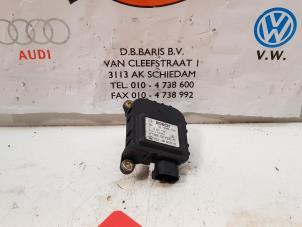Gebruikte Kachelklep Motor Audi A6 (C5) 2.4 V6 30V Prijs € 20,00 Margeregeling aangeboden door Baris Schiedam
