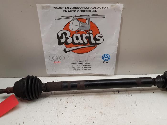 Gebruikte Steekas rechts-voor Volkswagen Golf IV (1J1) 2.3 V5 GTI Prijs € 30,00 Margeregeling aangeboden door Baris Schiedam