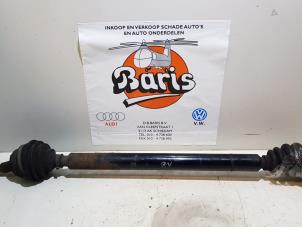 Gebruikte Aandrijfas rechts-voor Volkswagen Golf IV (1J1) 1.4 16V Prijs € 30,00 Margeregeling aangeboden door Baris Schiedam