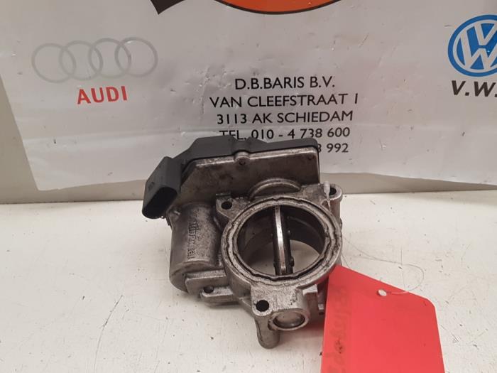 Gebruikte Gasklephuis Audi A8 Prijs € 60,00 Margeregeling aangeboden door Baris Schiedam