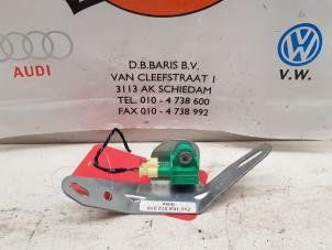 Gebruikte Sensor Airbag Volkswagen Golf VI (5K1) 1.4 16V Prijs € 20,00 Margeregeling aangeboden door Baris Schiedam
