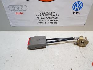 Gebruikte Veiligheidsgordel Insteek rechts-achter Volkswagen New Beetle (9C1/9G1) 2.0 Prijs € 15,00 Margeregeling aangeboden door Baris Schiedam
