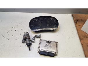 Gebruikte Contactslot + computer Volkswagen Polo IV (9N1/2/3) 1.4 TDI 75 Prijs € 100,00 Margeregeling aangeboden door Baris Schiedam