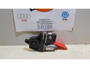 Gebruikte Electrisch Raammotor 2Deurs achter Audi A4 Cabriolet (B6) 1.8 T 20V Prijs € 15,00 Margeregeling aangeboden door Baris Schiedam