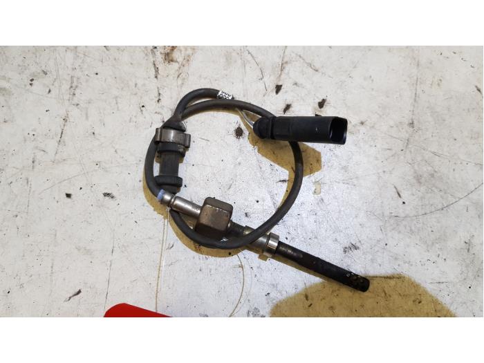 Gebruikte Uitlaat temperatuursensor Volkswagen Golf V (1K1) 1.6 FSI 16V Prijs € 20,00 Margeregeling aangeboden door Baris Schiedam