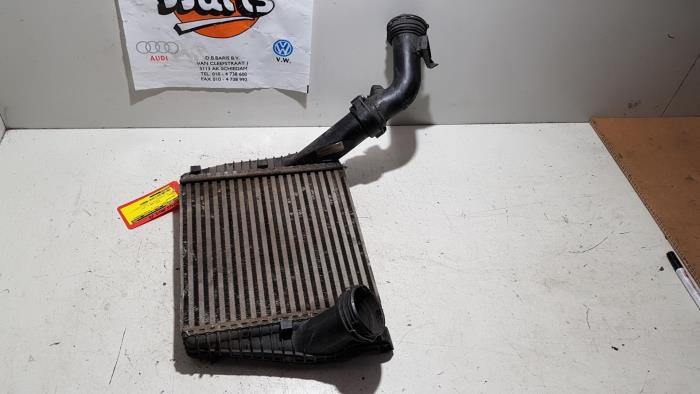 Gebruikte Intercooler Volkswagen Touareg (7LA/7L6) 5.0 TDI V10 Prijs € 30,00 Margeregeling aangeboden door Baris Schiedam