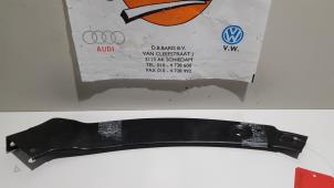 Gebruikte Koplampframe rechts Volkswagen Tiguan Prijs € 10,00 Margeregeling aangeboden door Baris Schiedam