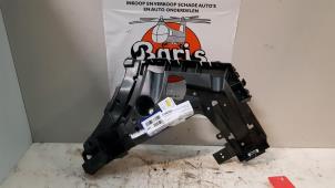 Gebruikte Bumpersteun links-achter Volvo XC40 Prijs € 20,00 Margeregeling aangeboden door Baris Schiedam