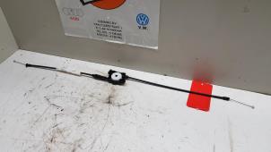 Gebruikte Motorkap Kabel Volkswagen Polo Prijs € 15,00 Margeregeling aangeboden door Baris Schiedam