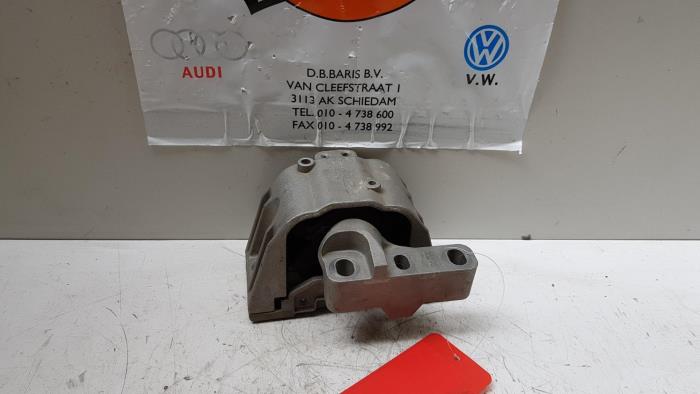 Gebruikte Motorsteun Seat Leon Prijs € 20,00 Margeregeling aangeboden door Baris Schiedam
