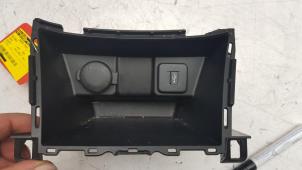Gebruikte USB module Suzuki Celerio (LF) 1.0 12V Dualjet Prijs € 15,00 Margeregeling aangeboden door Baris Schiedam