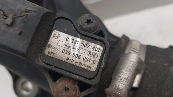 Intercooler Buis van een Audi A5 (8T3) 2.7 TDI V6 24V 2008