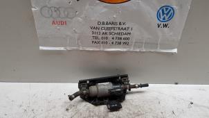 Gebruikte Benzinepomp Volkswagen Sharan (7N) 2.0 TSI 16V Prijs € 25,00 Margeregeling aangeboden door Baris Schiedam