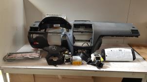 Gebruikte Airbag set + dashboard Mercedes C (W204) 2.2 C-220 CDI 16V Prijs € 350,00 Margeregeling aangeboden door Baris Schiedam