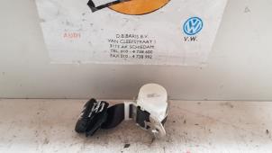 Gebruikte Veiligheidsgordel links-achter Volkswagen Touran (1T1/T2) 1.4 16V TSI 140 Prijs € 30,00 Margeregeling aangeboden door Baris Schiedam