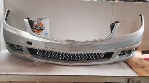 Gebruikte Voorbumper Mercedes C (W204) 2.2 C-220 CDI 16V Prijs € 125,00 Margeregeling aangeboden door Baris Schiedam