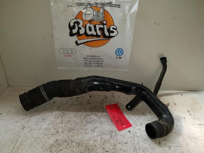 Gebruikte Intercooler Buis Volkswagen Polo IV (9N1/2/3) 1.4 TDI 70 Prijs € 25,00 Margeregeling aangeboden door Baris Schiedam
