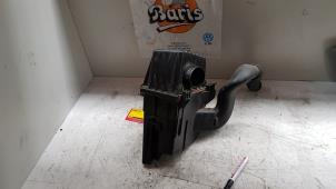 Gebruikte Luchtfilterhuis Volkswagen Fox (5Z) 1.2 Prijs € 20,00 Margeregeling aangeboden door Baris Schiedam