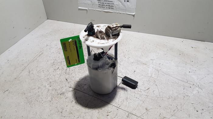 Gebruikte Benzinepomp Opel Karl 1.0 12V Prijs € 30,00 Margeregeling aangeboden door Baris Schiedam