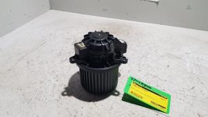 Gebruikte Chaufage Ventilatiemotor Hyundai i10 (B5) 1.0 12V Prijs € 25,00 Margeregeling aangeboden door Baris Schiedam