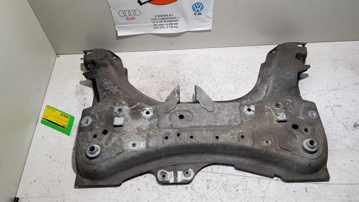 Gebruikte Subframe Renault Clio IV (5R) 0.9 Energy TCE 90 12V Prijs € 30,00 Margeregeling aangeboden door Baris Schiedam