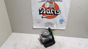 Gebruikte ABS Pomp Volkswagen Golf VII (AUA) 2.0 R 4Motion 16V Prijs € 200,00 Margeregeling aangeboden door Baris Schiedam