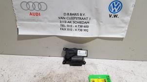 Gebruikte Kachelklep Motor Volkswagen Polo VI (AW1) 1.0 TSI 12V Prijs € 15,00 Margeregeling aangeboden door Baris Schiedam