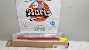 Gebruikte Bumper reflector rechts-achter Kia Proceed (CD) 1.5 T-GDI 16V Prijs € 20,00 Margeregeling aangeboden door Baris Schiedam