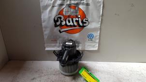 Gebruikte Chaufage Ventilatiemotor Renault Clio IV (5R) 1.5 Energy dCi 90 FAP Prijs € 25,00 Margeregeling aangeboden door Baris Schiedam