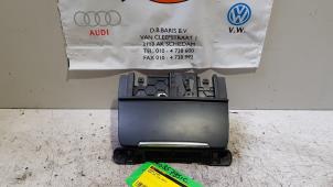 Gebruikte Asbak voor Audi Q5 (8RB) 3.0 TFSI V6 24V Quattro Prijs € 20,00 Margeregeling aangeboden door Baris Schiedam