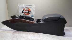 Gebruikte Middenconsoles Audi Q5 (8RB) 3.0 TFSI V6 24V Quattro Prijs € 100,00 Margeregeling aangeboden door Baris Schiedam