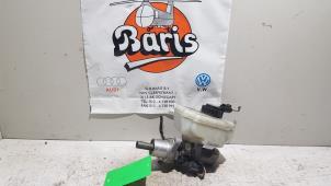 Gebruikte Hoofdremcilinder Volkswagen Golf Plus (5M1/1KP) 1.6 FSI 16V Prijs € 15,00 Margeregeling aangeboden door Baris Schiedam