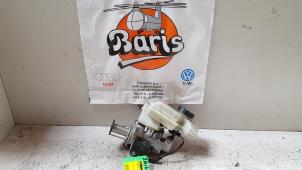 Gebruikte Hoofdremcilinder Volkswagen Polo VI (AW1) 1.0 TSI 12V BlueMotion Prijs € 10,00 Margeregeling aangeboden door Baris Schiedam