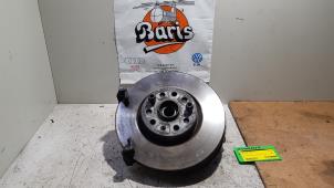 Gebruikte Fusee links-voor Volkswagen Passat Variant (365) 2.0 TDI 16V 170 Prijs € 40,00 Margeregeling aangeboden door Baris Schiedam