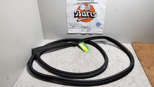 Gebruikte Deurrubber 2Deurs links BMW 4 serie (F32) 435d xDrive 3.0 24V Prijs € 30,00 Margeregeling aangeboden door Baris Schiedam