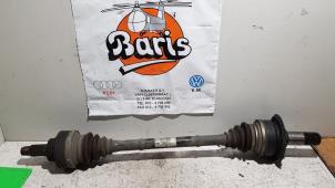 Gebruikte Aandrijfas links-achter BMW 4 serie (F32) 435d xDrive 3.0 24V Prijs € 75,00 Margeregeling aangeboden door Baris Schiedam