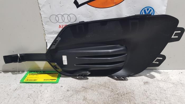 Bumper Rooster van een Opel Combo Cargo 1.5 CDTI 100 2020