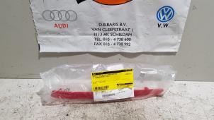 Gebruikte Bumper reflector links-achter Volkswagen Transporter T6 2.0 TDI Prijs € 10,00 Margeregeling aangeboden door Baris Schiedam