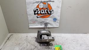 Gebruikte Motorrubber Volkswagen Polo VI (AW1) 1.0 TSI 12V Prijs € 25,00 Margeregeling aangeboden door Baris Schiedam