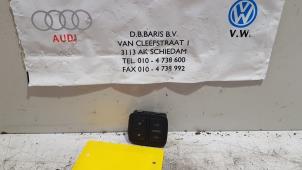 Gebruikte Schakelaar achterklep Audi Q7 (4LB) 3.0 TDI V6 24V Ad Blue Prijs € 20,00 Margeregeling aangeboden door Baris Schiedam