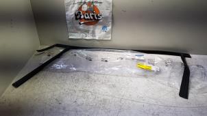 Gebruikte Deurrubber 4Deurs rechts-voor Ford Focus 3 1.0 Ti-VCT EcoBoost 12V 125 Prijs € 50,00 Margeregeling aangeboden door Baris Schiedam