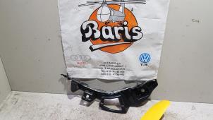 Gebruikte Bumpersteun rechts-voor Mercedes Sprinter 3,5t (910.0/910.1/907.1/907.2) 311 CDI 2.0 D RWD Prijs € 5,00 Margeregeling aangeboden door Baris Schiedam